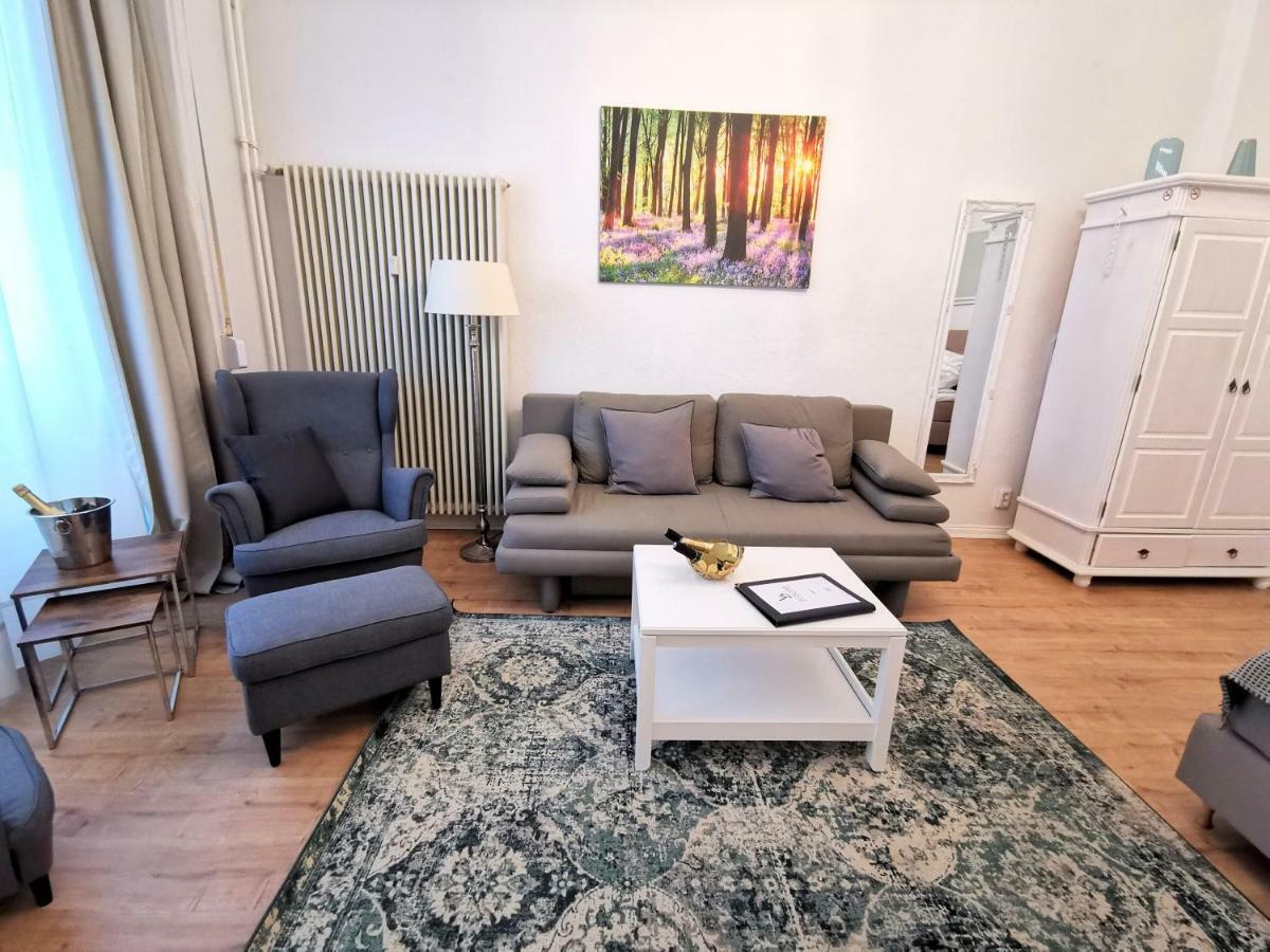 Kvh By Rockchair Apartments L Superhost Status L Boxspringbett Am Schloss Charlottenburg Welcomes You! Berlijn Buitenkant foto