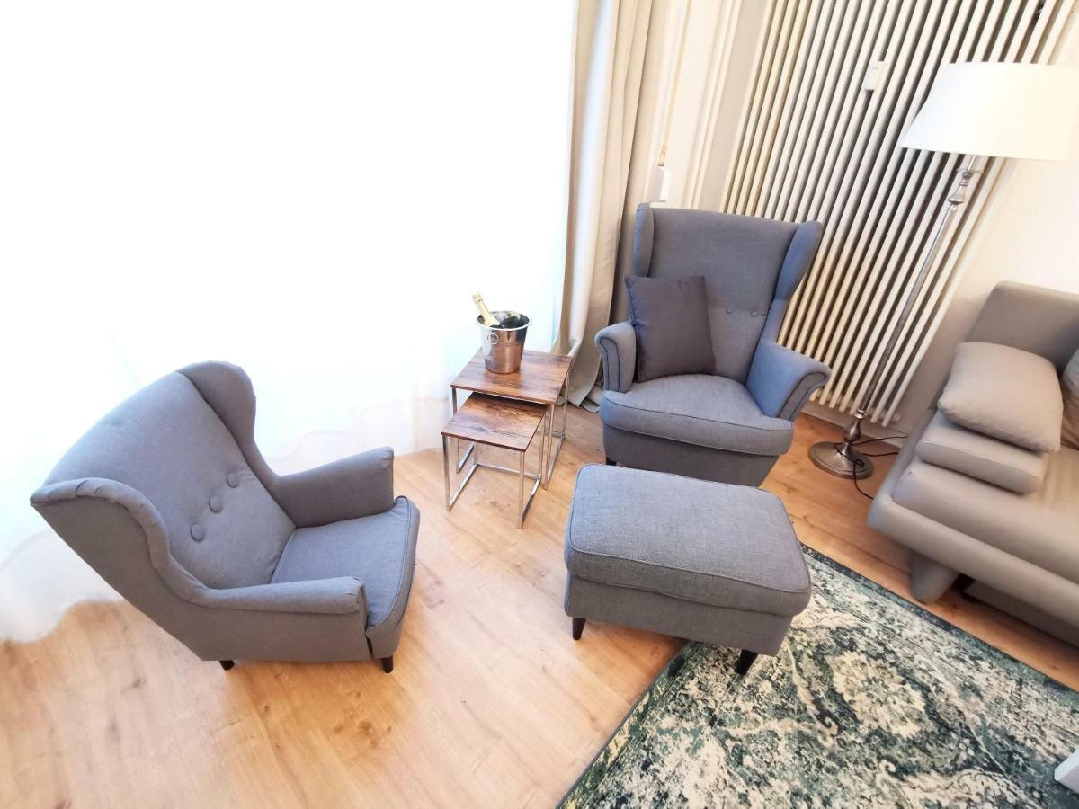 Kvh By Rockchair Apartments L Superhost Status L Boxspringbett Am Schloss Charlottenburg Welcomes You! Berlijn Buitenkant foto