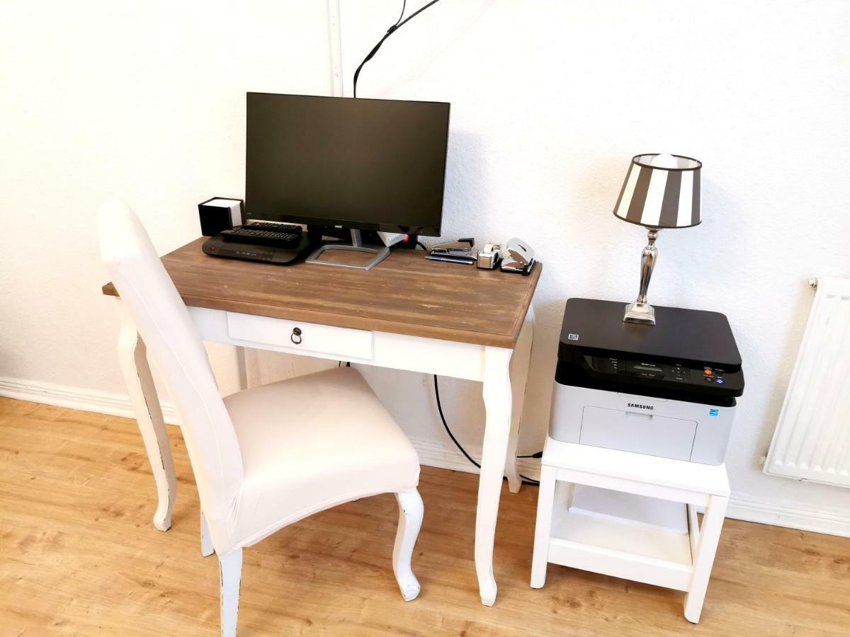 Kvh By Rockchair Apartments L Superhost Status L Boxspringbett Am Schloss Charlottenburg Welcomes You! Berlijn Buitenkant foto